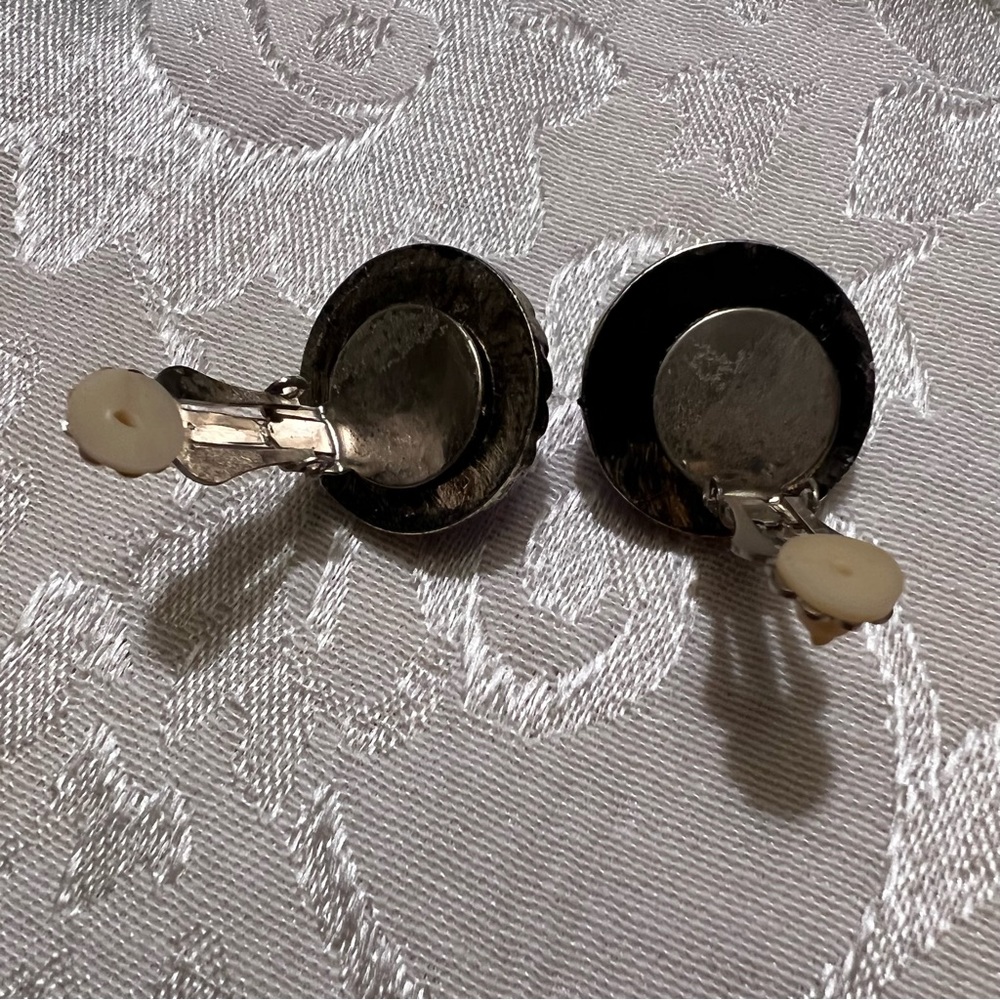 VINTAGE MAGNETIC CLIP~ON EARRINGS!! - Picture 3 of 4
